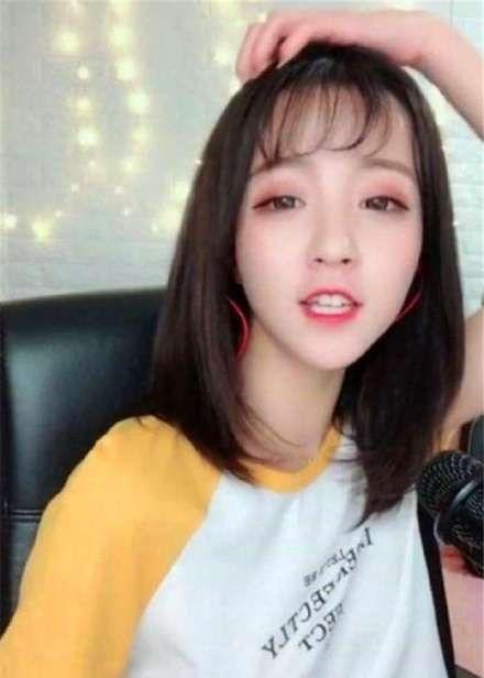 爆料抖音小姐姐视频,揭秘日常生活中的美好瞬间  第2张